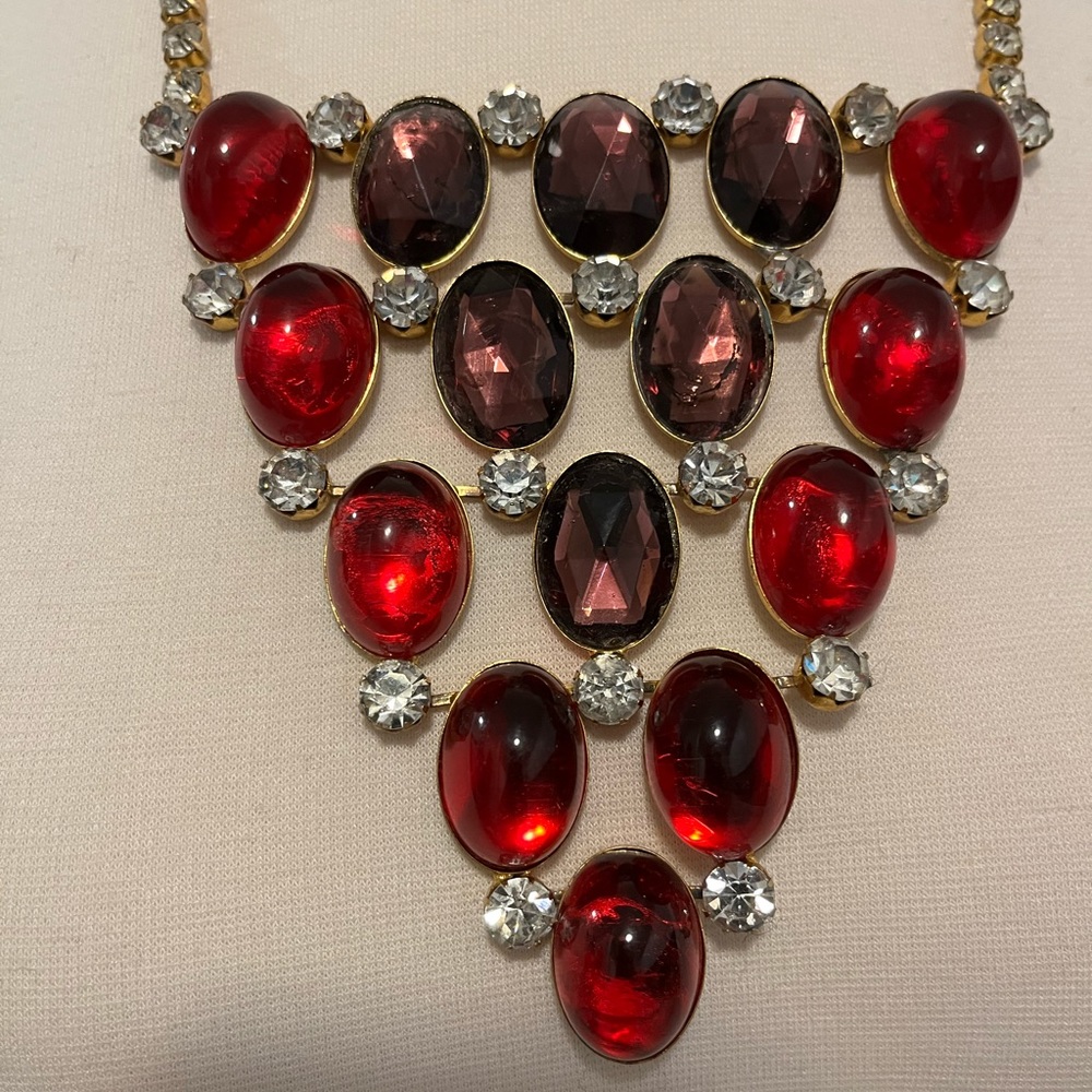 The BEST of Hattie Carnegie: Stunning Bib Necklace